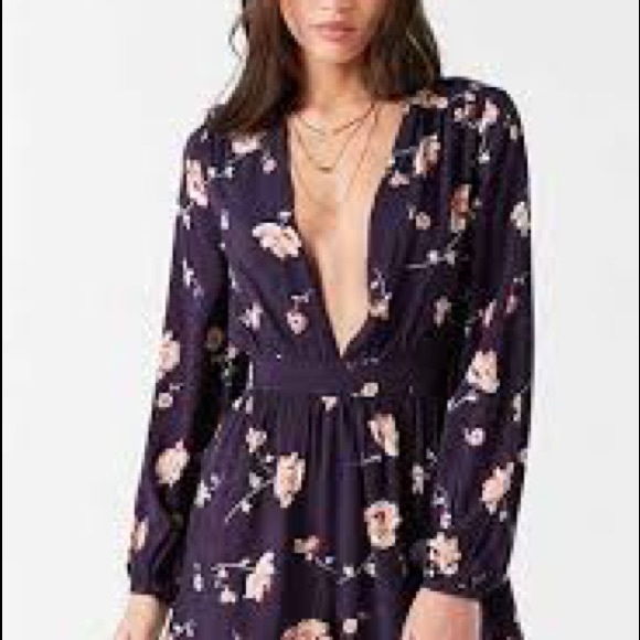 Ecote deep v romper - Picture 2 of 2
